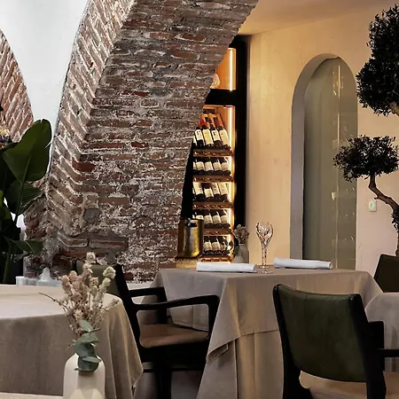 Elysium Luxury Hotel 4*
