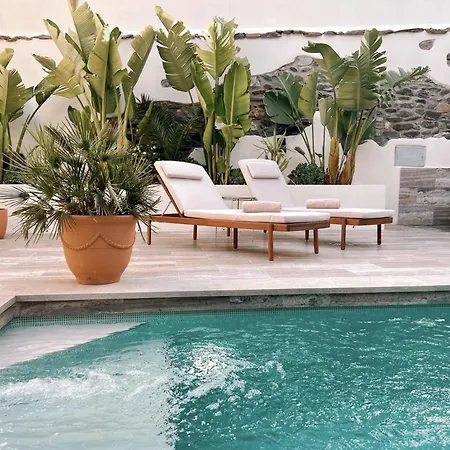 Elysium Luxury 2*