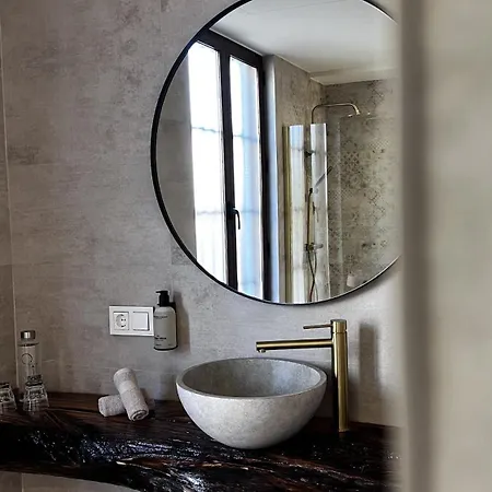 Elysium Luxury Hotel Melegis